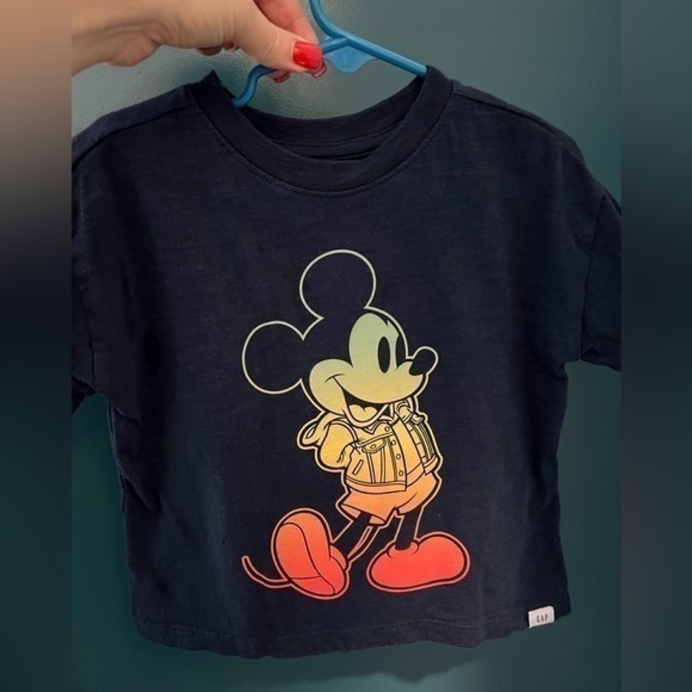 Baby gap tee